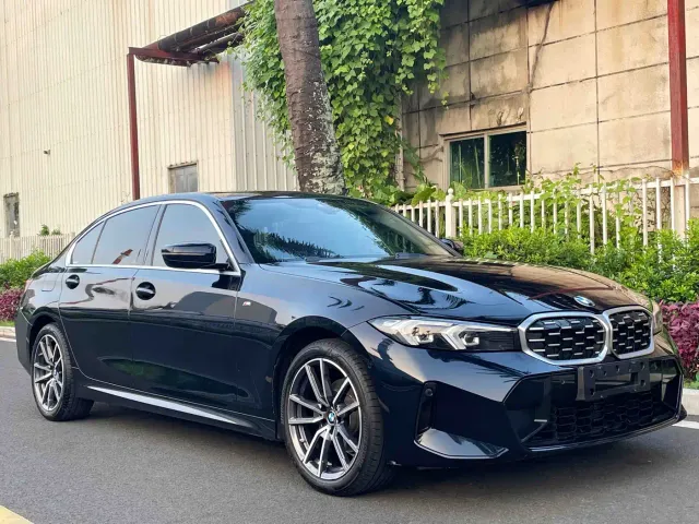 BMW 3 Series — Фото автомобиля 3