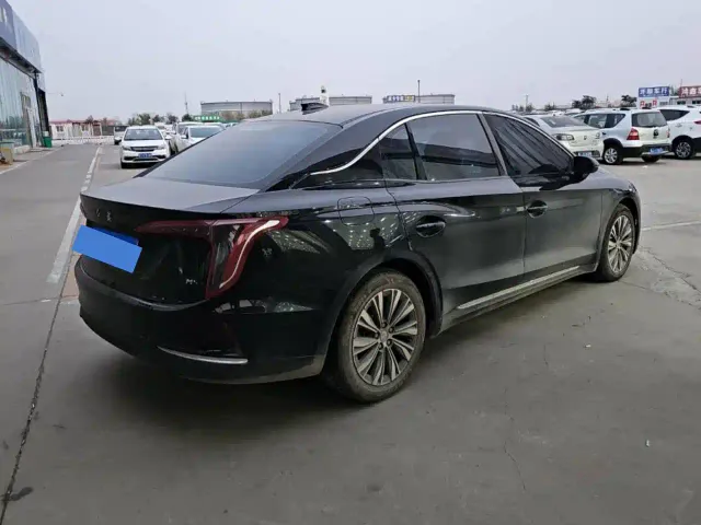 Hongqi E-QM5 — Фото автомобиля 2