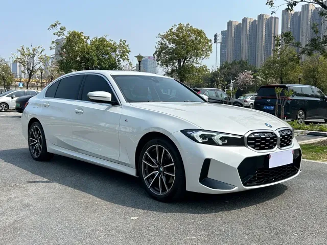 BMW 3 Series — Фото автомобиля 3