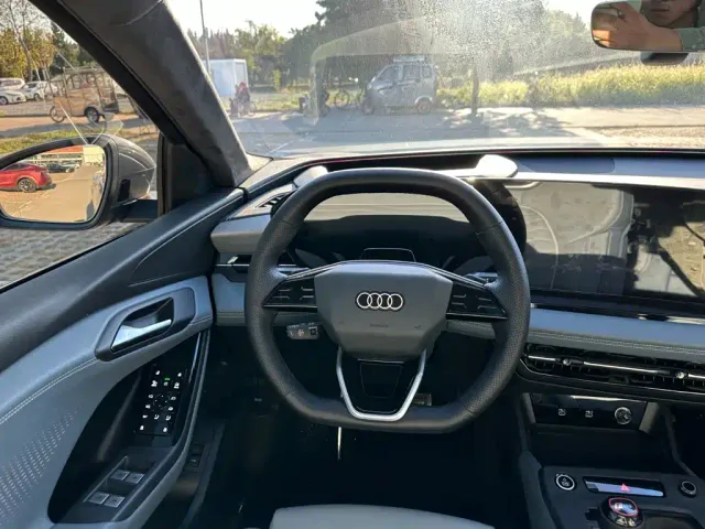 Audi Q6L e-tron — Фото автомобиля 20