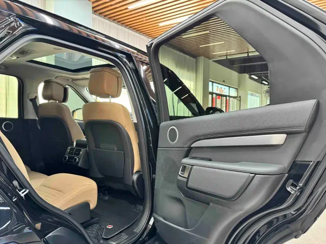 Land Rover Discovery — Фото автомобиля 10