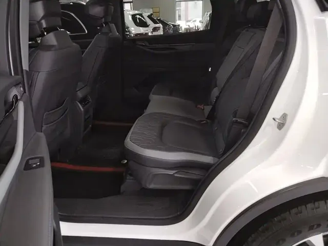 Ford Edge — Фото автомобиля 16
