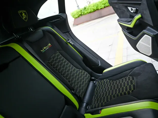 Lamborghini Urus — Фото автомобиля 18