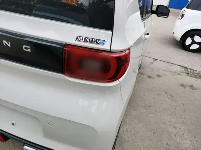 Wuling Hongguang Mini EV — Фото автомобиля 7