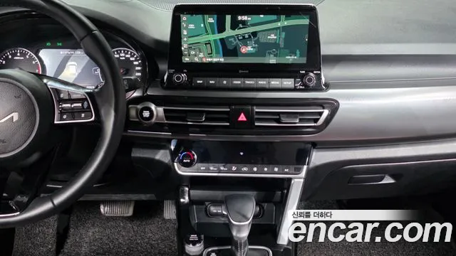 Kia Seltos — Фото автомобиля 14