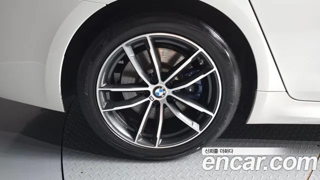 BMW 5-Series 5 серия (G30) 523d xDrive M Sport — Фото автомобиля 20