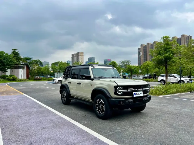 Ford Bronco — Фото автомобиля 23