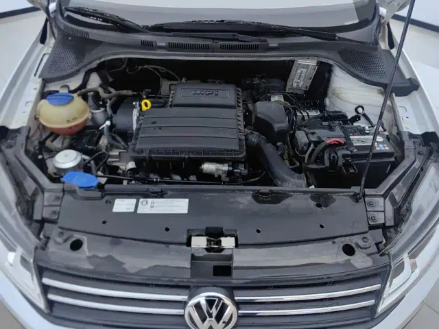 Volkswagen Santana — Фото автомобиля 10