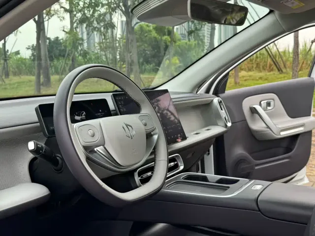Leapmotor B01 — Фото автомобиля 5