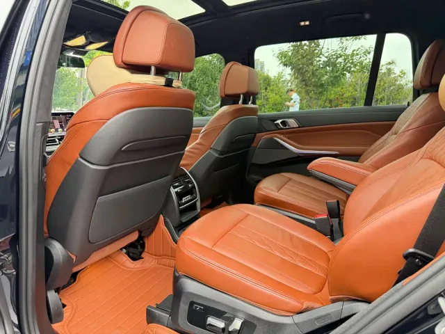 BMW X7 — Фото автомобиля 9