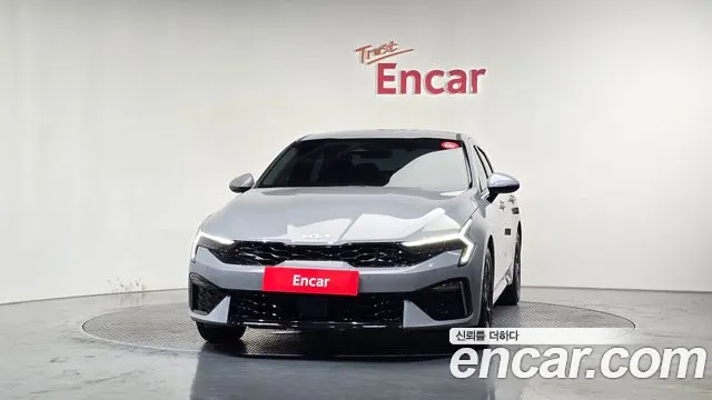 Kia K5 Новый K5 3 поколение 2.0 LPi(Для проката) — Фото автомобиля 3