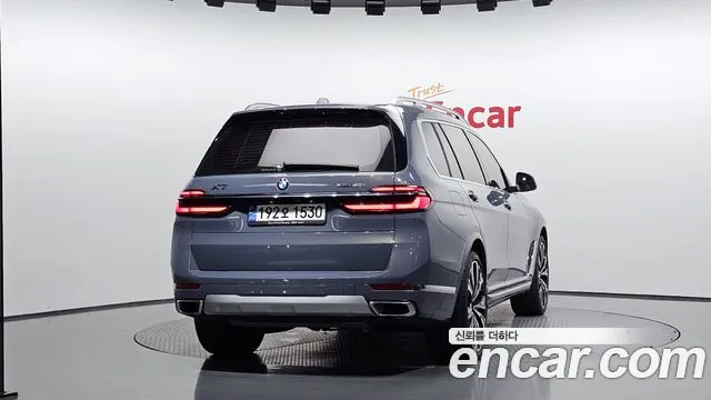BMW X7 — Фото автомобиля 4