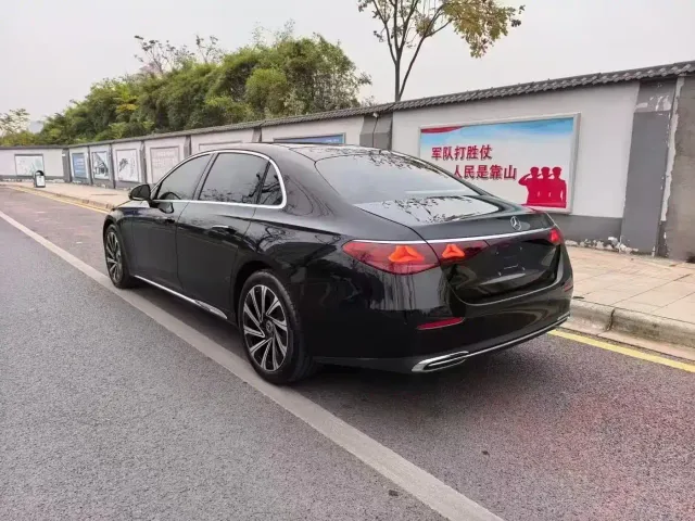 Mercedes-Benz E-Class — Фото автомобиля 9