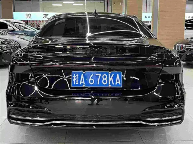 Audi A7L — Фото автомобиля 4