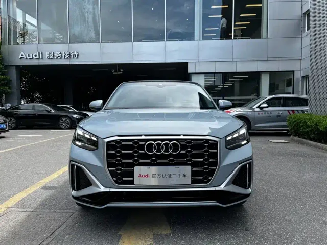 Audi Q2L — Фото автомобиля 2