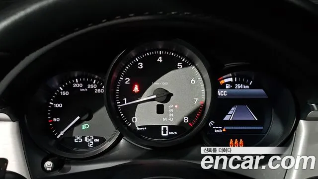 Porsche Macan — Фото автомобиля 11