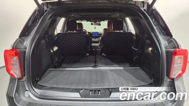Ford Explorer Generation 6 — Фото автомобиля 20