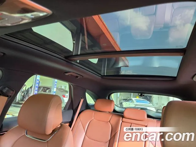 Genesis GV70 — Фото автомобиля 11