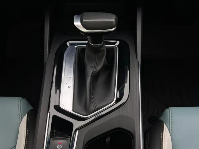Geely Emgrand S — Фото автомобиля 9