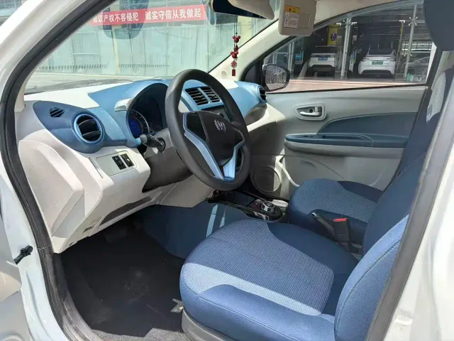 Changan Benben E-Star — Фото автомобиля 9