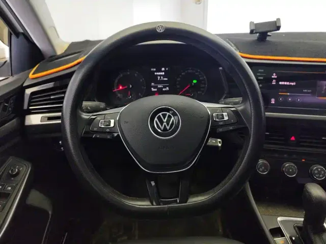 Volkswagen Bora — Фото автомобиля 15