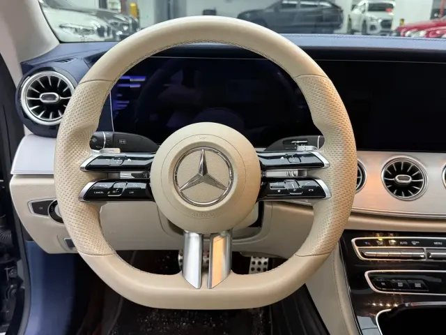Mercedes-Benz E-Class — Фото автомобиля 10