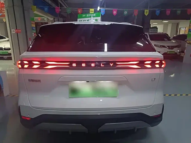 Geely Galaxy L7 — Фото автомобиля 5