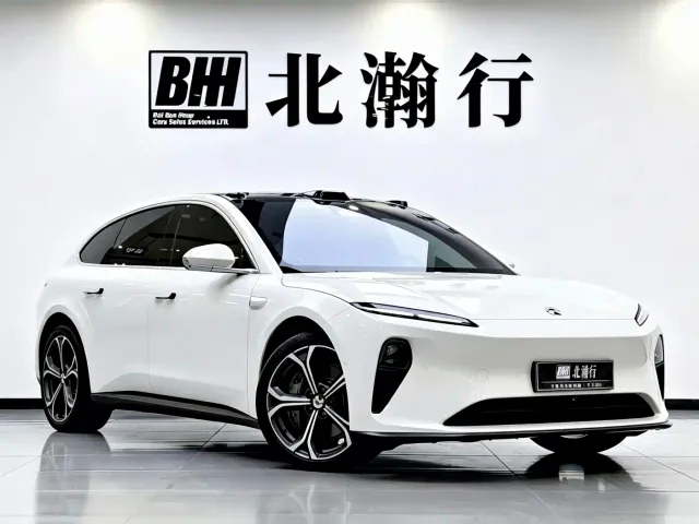 Nio ET5 Touring — Фото автомобиля 2