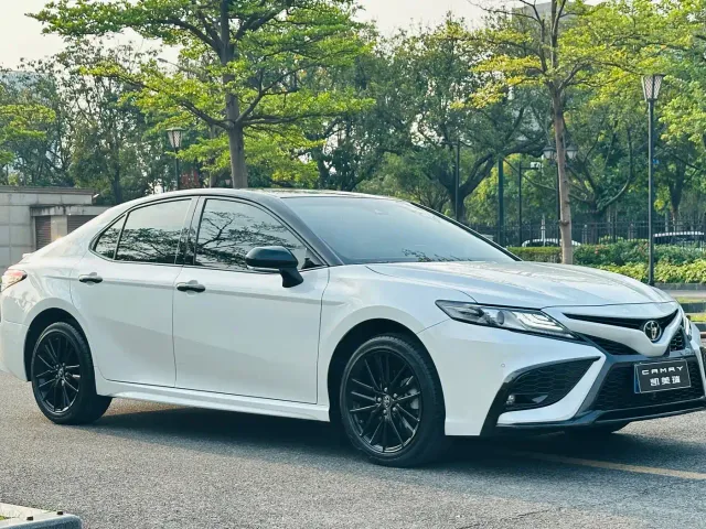 Toyota Camry — Фото автомобиля 3