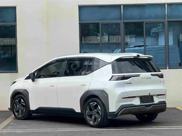 GAC Aion Y — Фото автомобиля 9