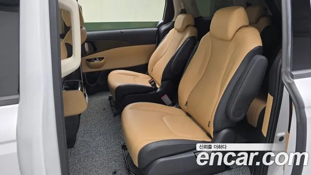 Kia Carnival 4th Gen — Фото автомобиля 12