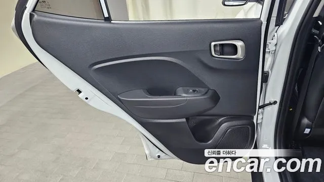 Hyundai Venue — Фото автомобиля 14