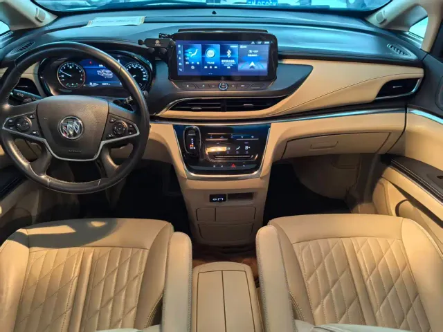 Buick GL8 — Фото автомобиля 6