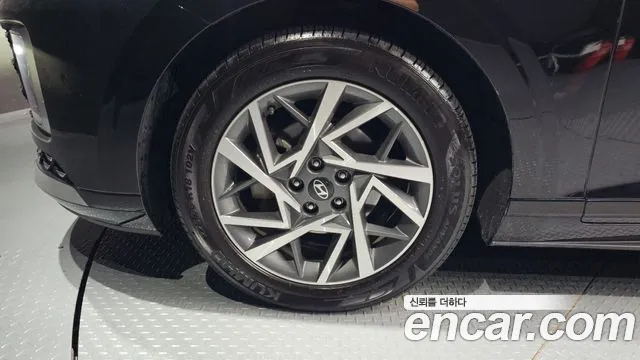Hyundai Grandeur GN7 — Фото автомобиля 5