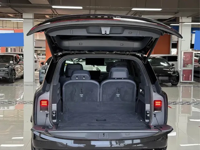 ZEEKR Zeekr 9X 2025 model Ultra Edition 70kWh — Фото автомобиля 18