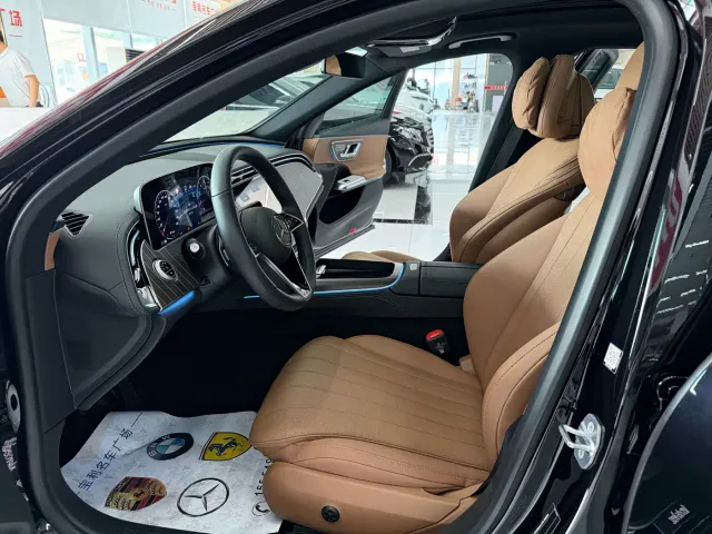 Mercedes-Benz E-Class — Фото автомобиля 8
