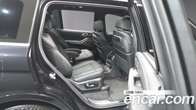 BMW X7 — Фото автомобиля 8