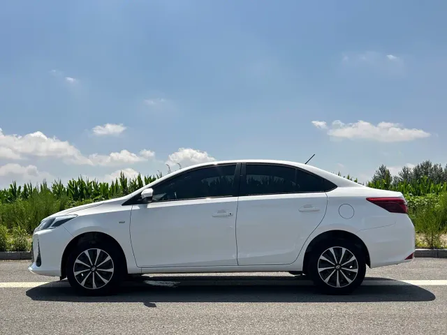 Toyota Vios — Фото автомобиля 4