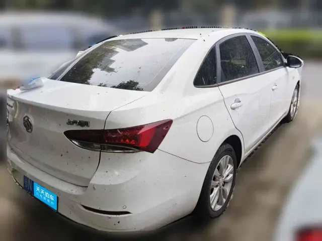 Buick Excelle — Фото автомобиля 2