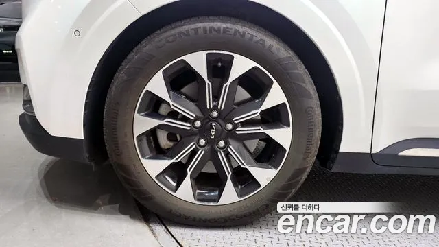Kia Canival — Фото автомобиля 5