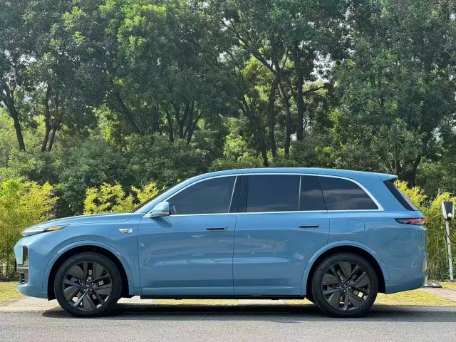 Li Auto L8 — Фото автомобиля 5