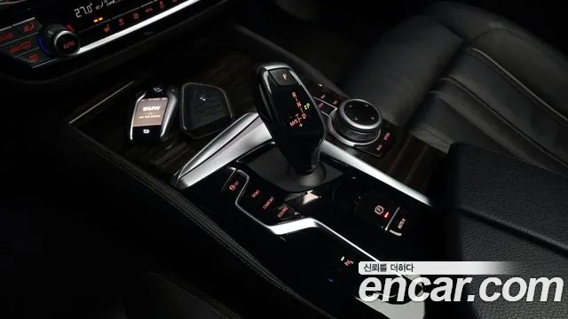 BMW 5-Series — Фото автомобиля 9