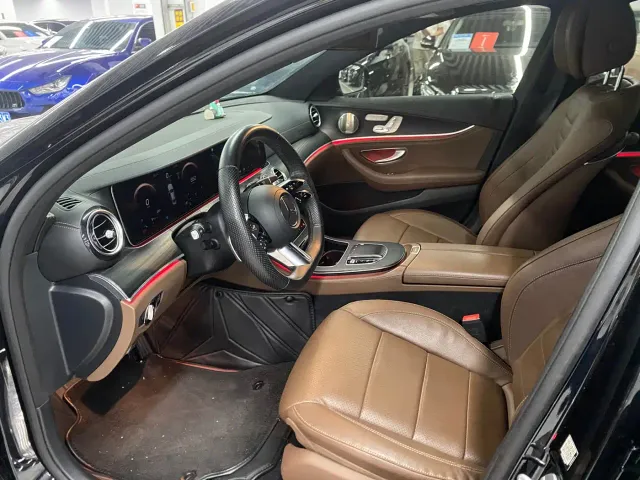 Mercedes-Benz E-Class — Фото автомобиля 10