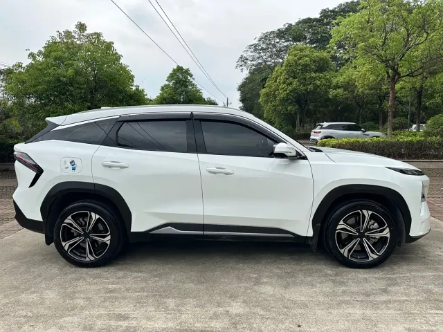 Geely Galaxy L7 — Фото автомобиля 13