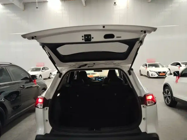 Toyota Frontlander — Фото автомобиля 17