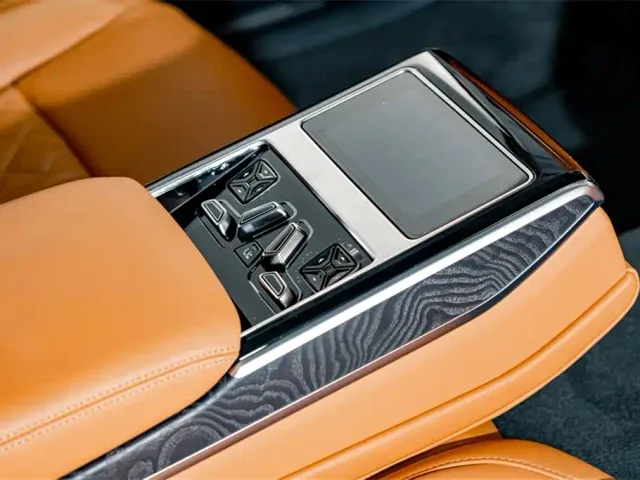 Audi A8 — Фото автомобиля 23