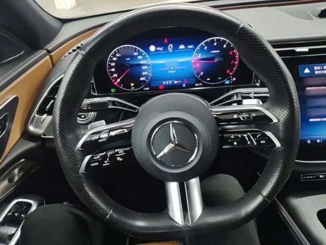 Mercedes-Benz E-Class — Фото автомобиля 6