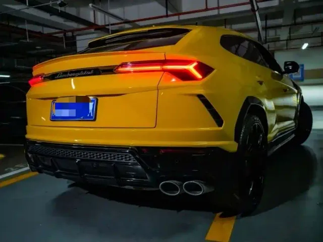 Lamborghini Urus — Фото автомобиля 4