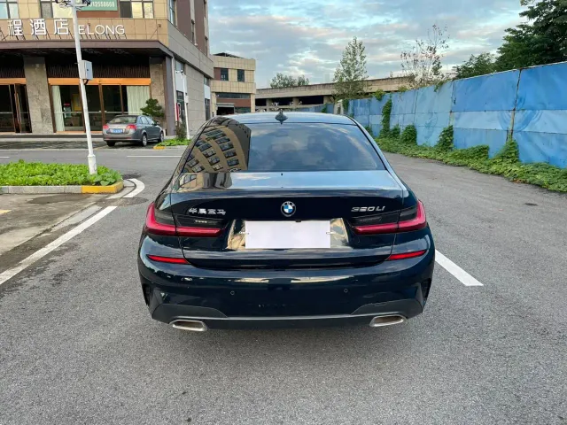 BMW 3 Series — Фото автомобиля 7