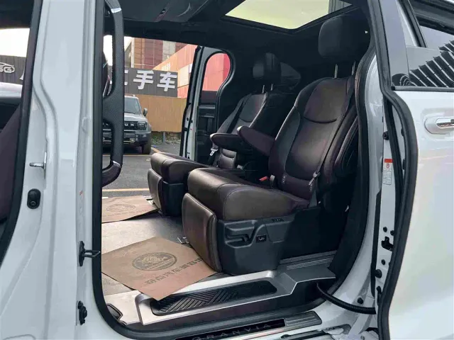 Toyota Granvia — Фото автомобиля 22